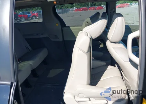 2012 Toyota Sienna Limited 7 Passenger z USA, uszkodzony, nr VIN 5TDDK3DC5CS037791